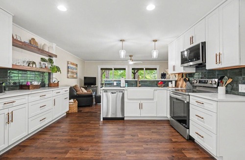 Troutman House | Heron’s Landing – Fire-pit, kayaks, & paddle board