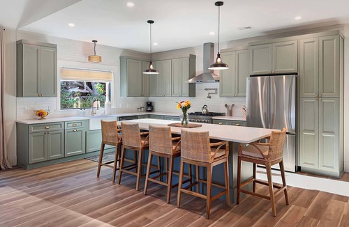 Charleston House | High-End New Build | Folly & DT w/Hot Tub