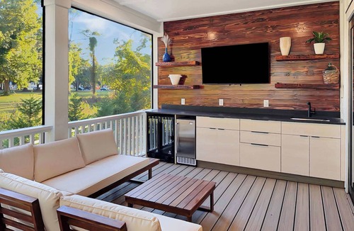 Charleston House | High-End New Build | Folly & DT w/Hot Tub