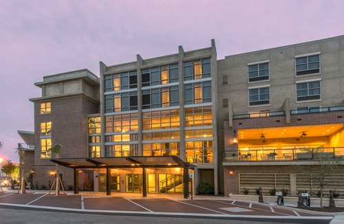 Downtown Charleston Hotel | Hilton Garden Inn Charleston Waterfront/Downtown