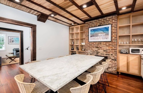 Cannonborough Elliotborough House | Historic Boutique Home ‘Tuckertown’