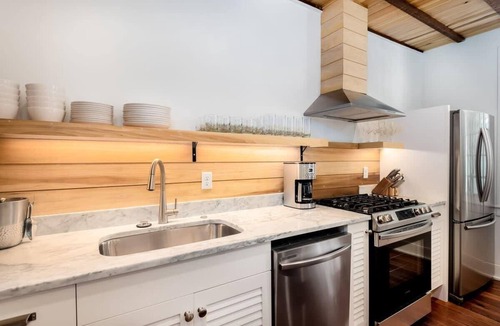 Cannonborough Elliotborough House | Historic Boutique Home ‘Tuckertown’