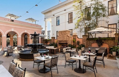 Charleston Historic District Hotel | Historic Charleston Retreat! Onsite Restaurant, Outdoor Swimming Pool!