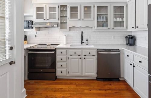 South of Broad House | Historic Charleston Rowhome in heart of downtown, walkable, private and charming
