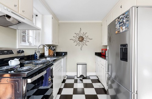 French Quarter House | Historic CHS! | The Carriage House at 68 Broad