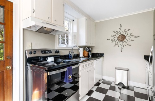 French Quarter House | Historic CHS! | The Carriage House at 68 Broad