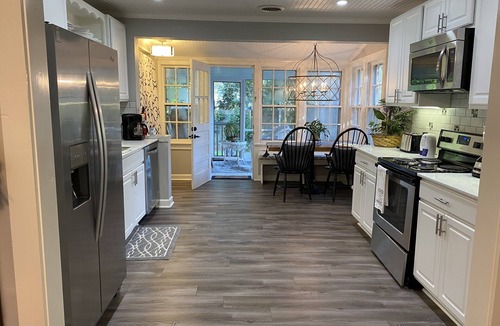 Georgetown House | Historic District,3 bedrooms & 2 full baths, one level. Fenced backyard. Porch.