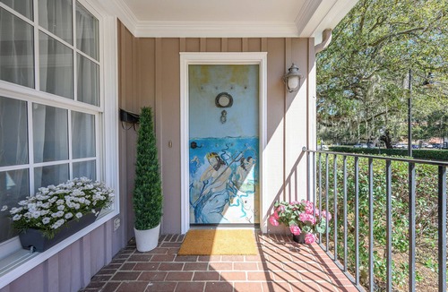 The Old Commons House | Historic Downtown Beaufort Retreat – Eclectic Charm Meets Modern Comfort