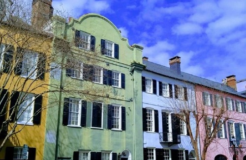 Charleston Historic District Apartment | Historic French Quarter Charleston at your fingertips, close to everything fun.