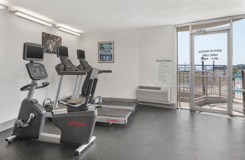 Charleston Hotel | Holiday Inn Charleston-Riverview by IHG