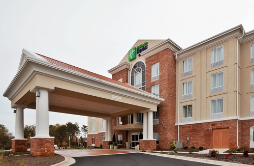 Greensboro Hotel | Holiday Inn Express Hotel & Suites Greensboro - Airport Area, an Ihg Hotel