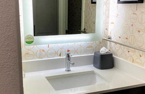 Arcadia Hotel | Holiday Inn Spartanburg Northwest by IHG