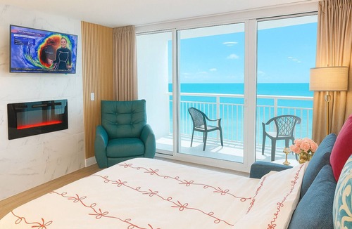 Downtown Myrtle Beach Condo | HOT SALE: 2026 Newly Renovated/Wake Up to Waves Lux Direct Oceanfront 1BR/Pools