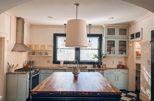 Greensboro House | Hot Tub - Chefs Kitchen-Fenced Yard- Historic Home