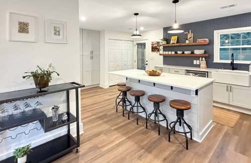 Charleston House | Hot Tub, Screened Porch and Fenced Yard
