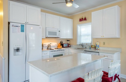 Folly Beach House | House on 2nd E Huron - Starr's Folly - Cute 3 BR Cottage - Pets Considered
