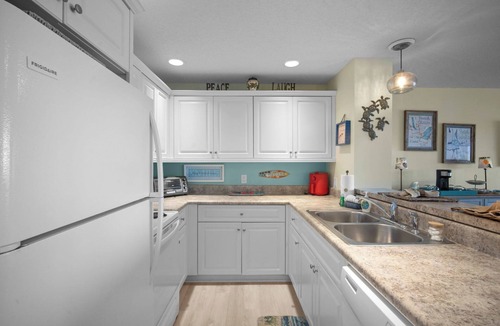 Saint Helena Island Villa | Hyp-Nautic Views, Cozy 1 BR/1.5 BA Condo 729 N Hampton Court