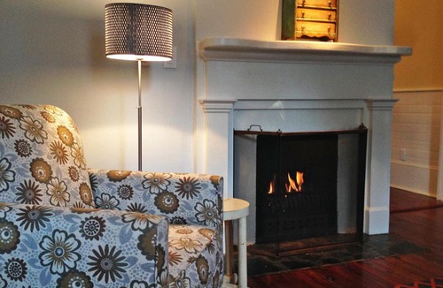 Beach Institute House | Jingle Bells Square House-Historic District-Working Fireplaces-Screened Porch