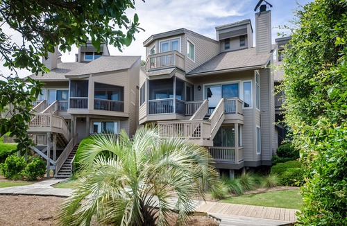 West Beach Villa | Kiawah Exclusives | 1104 Duneside Oceanfront