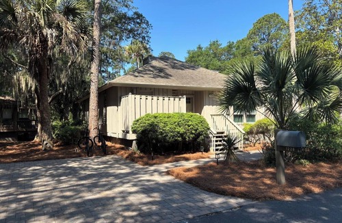 West Beach Cottage | Kiawah Island - West Beach - Greenslake Cottages - Bathrooms remodeled in 2025
