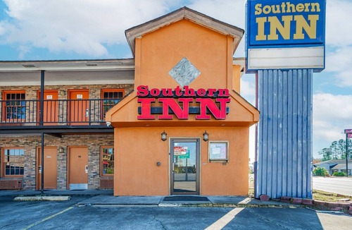 Walterboro - St. George Apartment | King Bed Non Smoking