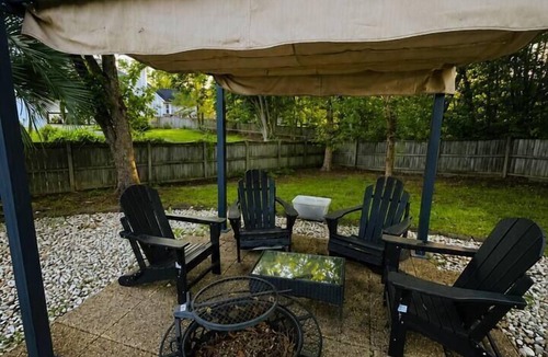 State Park House | King Ensuite Retreat | Private Pool Game Room