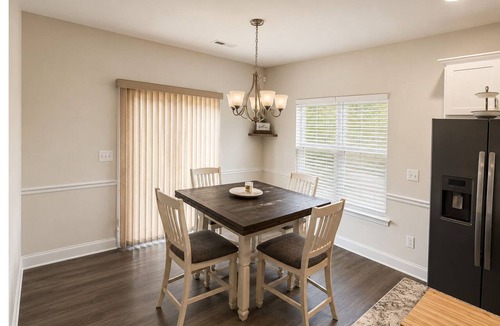 Kernersville House | King Suite, Fenced Yard & Fast Wi-Fi - Heart of the NC Triad, Kernersville, NC