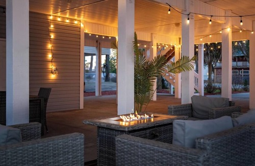 Crescent Beach House | Kings on Madison|Near Beach|4 King Beds|EV Charger