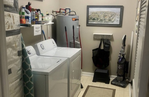 West Beach Cottage | Lagoon & Oceanview! Best island location! Nice dogs stay free!