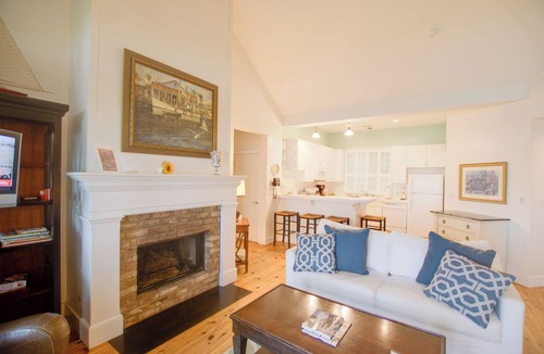 Charleston Cottage | Lagoon View w/shared pool Cottage - Min from Downtown!
