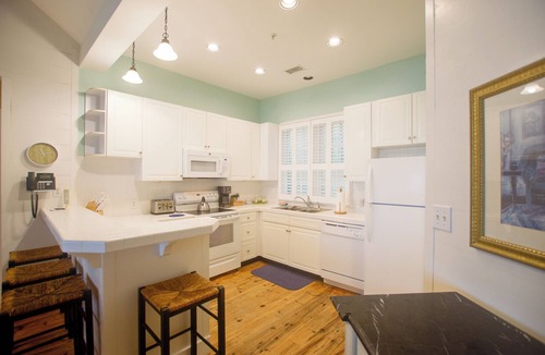 Charleston Cottage | Lagoon View w/shared pool Cottage - Min from Downtown!