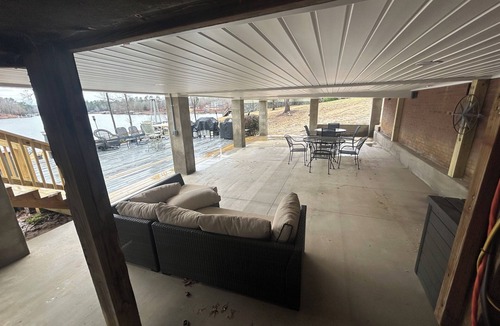 Ridgeway House | Lake Front Home on Lake Wateree With Easy access to Dock and kayaks