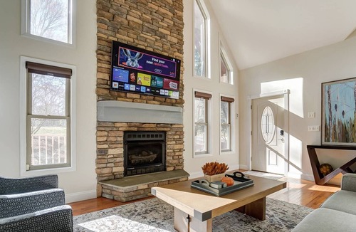 Lake Norman of Catawba House | Lake Norman Luxury Home - Opt. Boat Rental - Fenced Yard - Rec Room - Fire pit - Pets Ok - Boat Slip