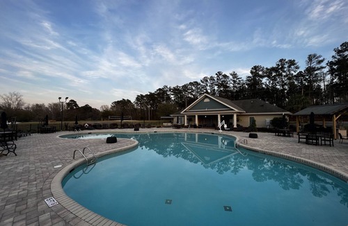Santee Condo | Lake Side Condo Getaway