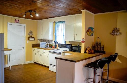 Eutawville House | Lakefront Boathouse with Private Dock & Lake Views in Eutaw Springs, South Carolina