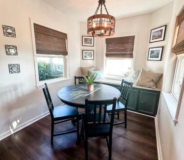 Cross House | Lakefront Fishing and Grilling - Home Sweet Home!