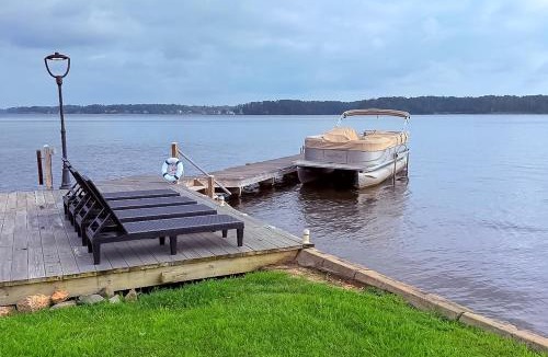 Cross Hill House | Lakefront Home w/Hot Tub & Dock in Cross Hill!