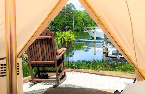 Eutawville Other | Lakeside Glamping Tent with Kayaks & Spacious Deck in Eutaw Springs, South Carolina