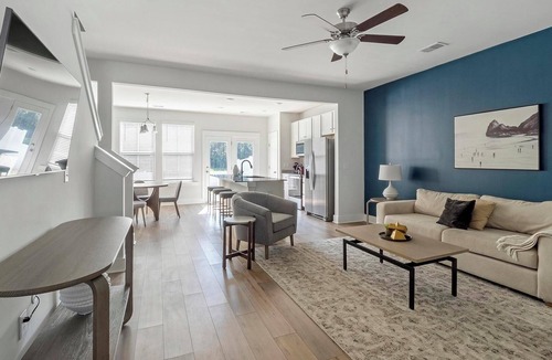 Summerville Apartment | Landing | Amazing 3BD, Yoga Studio, Gym