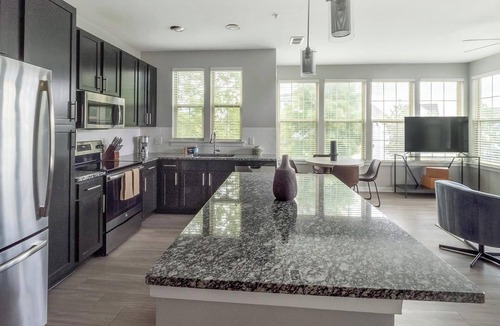 Summerville Apartment | Landing | Amazing 3BD, Pool, Gym