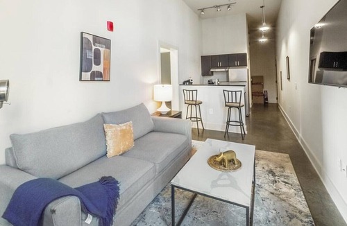 Downtown Charleston Apartment | Landing at Meeting Street Lofts - 2 Bedrooms in East Central
