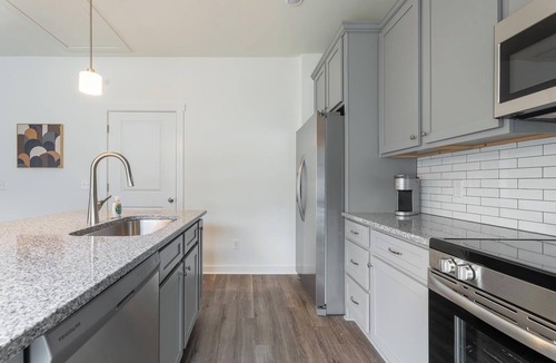 Port Wentworth Apartment | Landing | Beautiful 1BD, Clubhouse, Gym