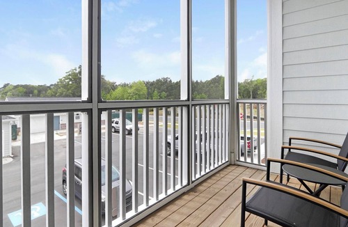 Beaufort Apartment | Landing | Beautiful 1BD, Gym