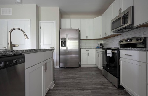 Huntersville Apartment | Landing | Beautiful 1BD, Yoga Studio, Clubhouse