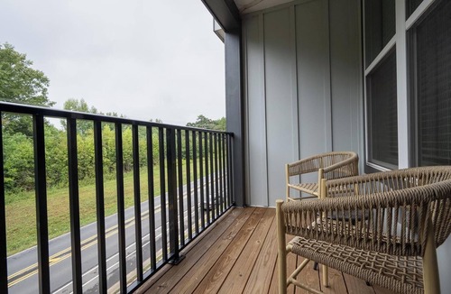 Huntersville Apartment | Landing | Beautiful 1BD, Yoga Studio, Clubhouse