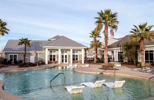 Eden Apartment | Landing | Beautiful 1BD, Gym, Clubhouse