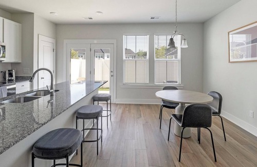 Summerville Apartment | Landing | Chic 3BD, Yoga Studio, Gym