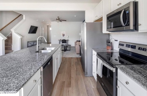 Summerville Apartment | Landing | Chic 3BD, Yoga Studio, Gym