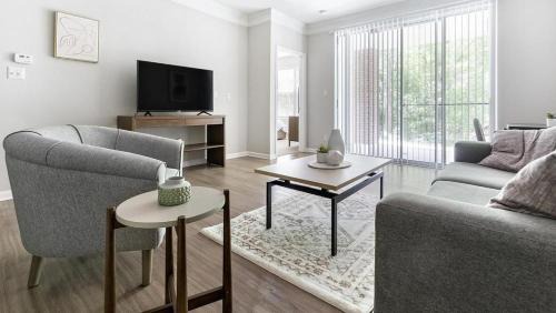 Ballantyne Apartment | Landing Modern Apartment with Amazing Amenities (ID1375X130)