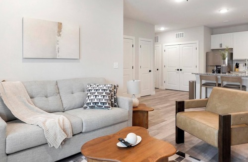Beaufort Apartment | Landing | Spectacular 1BD, Gym